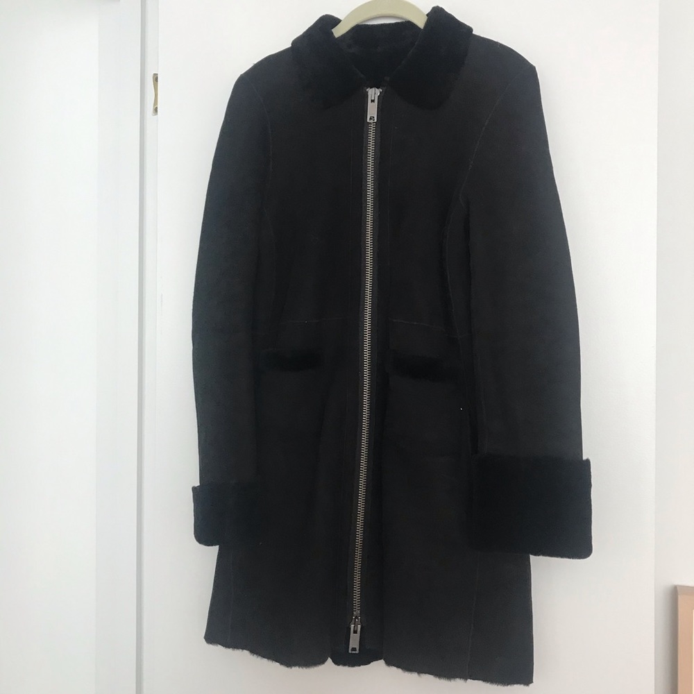 DKNY LAMB SHEARLING BLACK COAT. Size 4